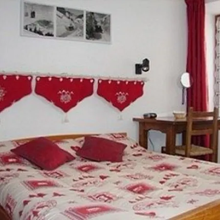 Hotel Les Glaciers 3*