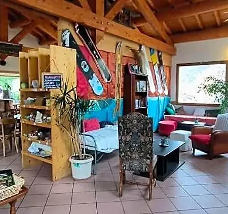 Les Glaciers Hotel