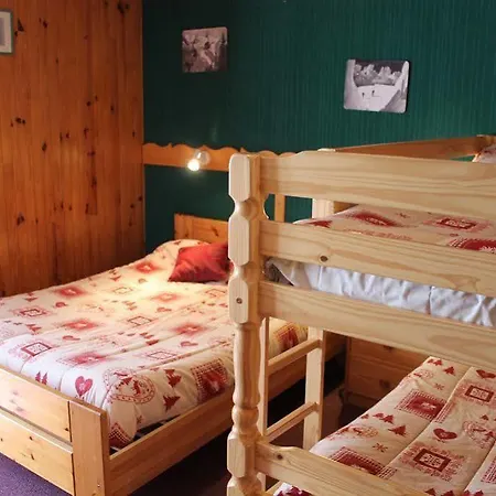 Les Glaciers Hotel